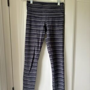 Lululemon leggings size 4